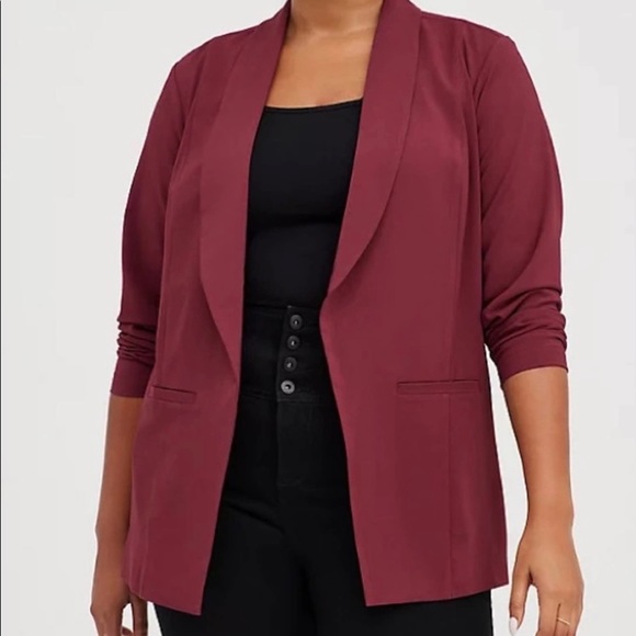 NWT Torrid Crepe Burgundy Longline Open Front Blazer 5 - Picture 1 of 6